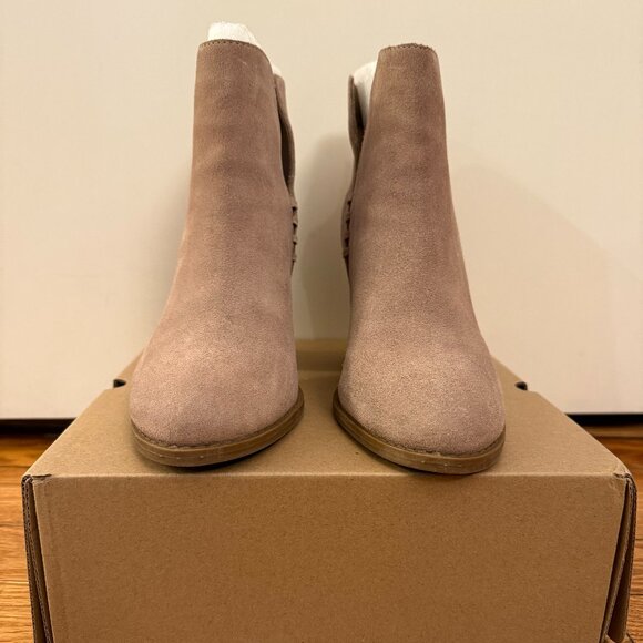 Steve Madden Shepp Suede Block Heel Ankle Bootie - Picture 3 of 11